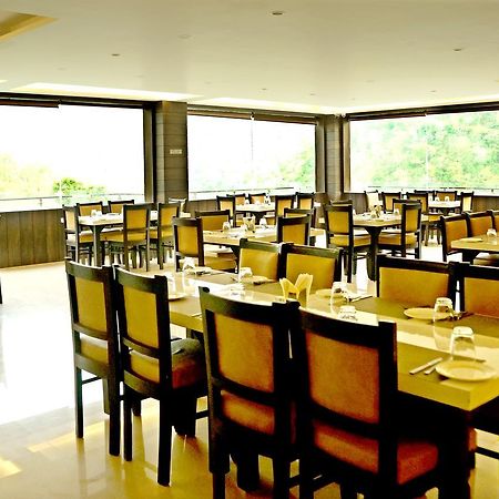 Hotel Trance Ganga Tapovan Ngoại thất bức ảnh