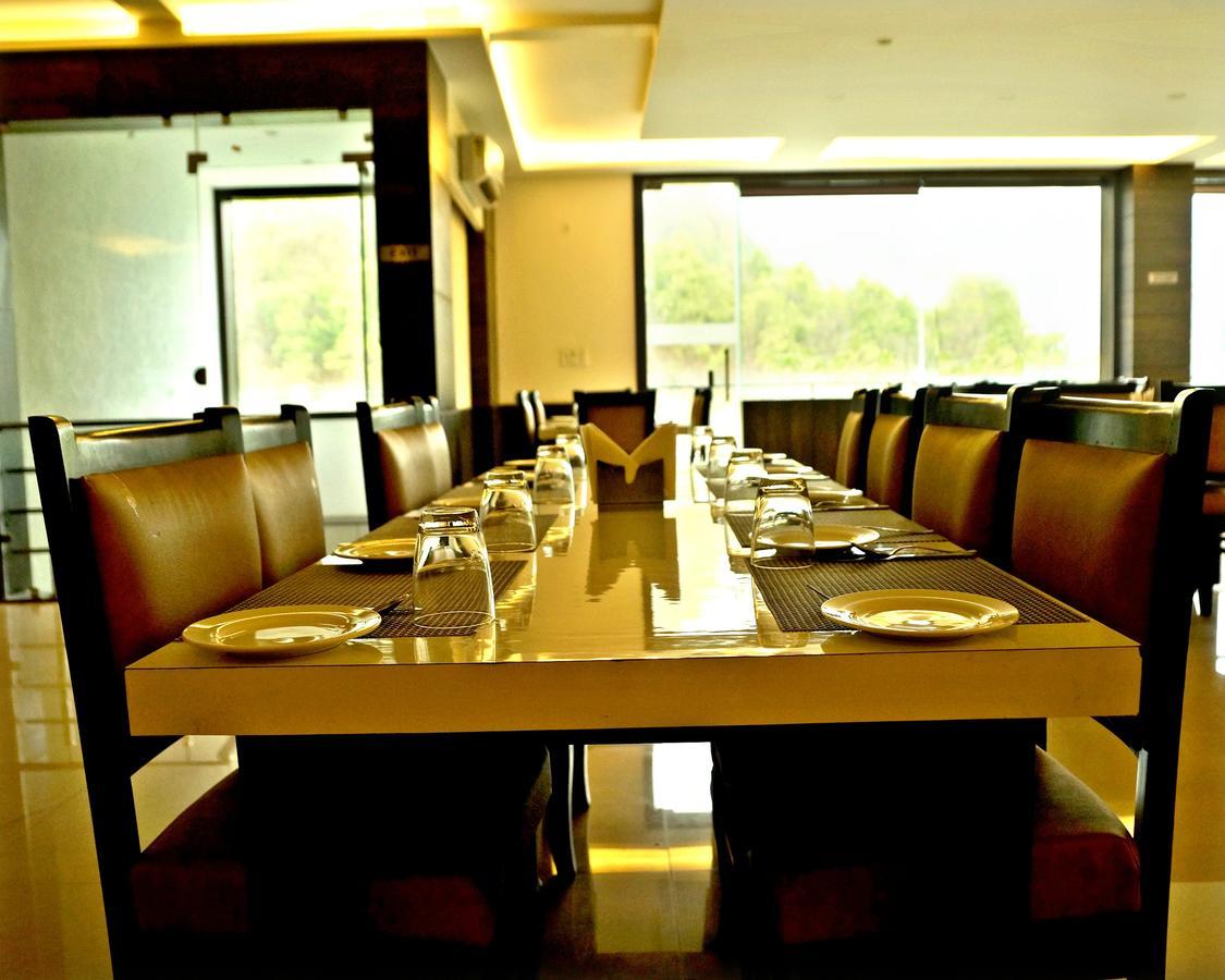 Hotel Trance Ganga Tapovan Ngoại thất bức ảnh